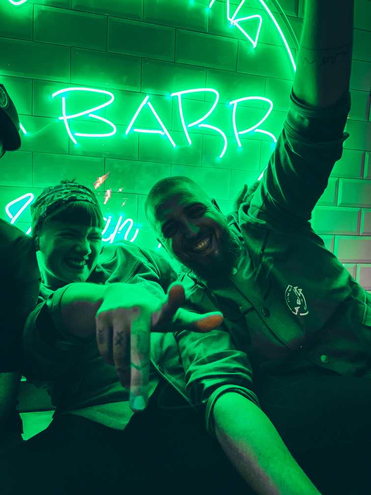 Empleados de No Ni Na La Barra